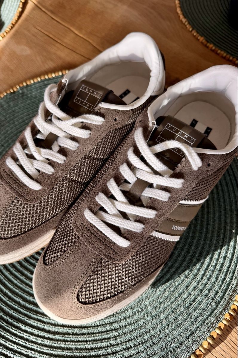 Tommy Hilfiger Chaussures hommes: Sneakers  – Neuf (Voir description) à Fahrweid par Mara36 1