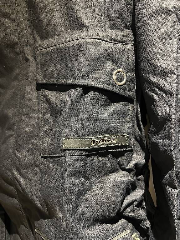 Giacche: HOLDEN Snowboardjacke schwarz  – Usato da Dübendorf venduto da PaulAlmqvist 1