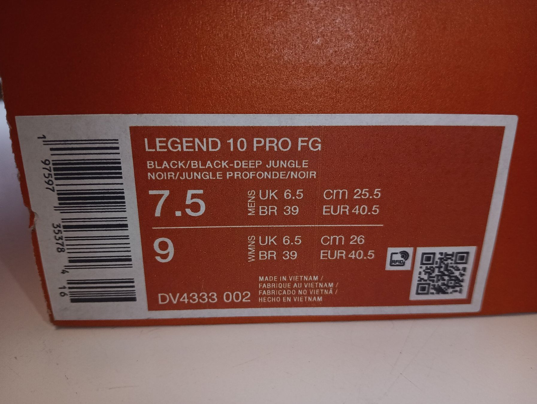 Nike Schuhe für Jungen: Fussballschuhe – Neu und originalverpackt aus Nänikon von dbzh 2