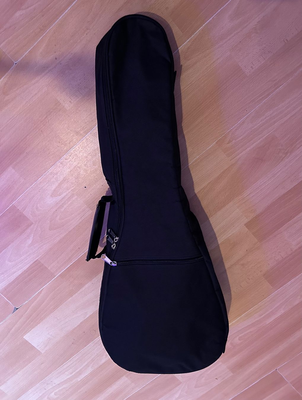 Strumenti musicali: Kala KA S6 EQ 6-String Tenor Ukulele – Usato da Zürich venduto da ecwashere 6