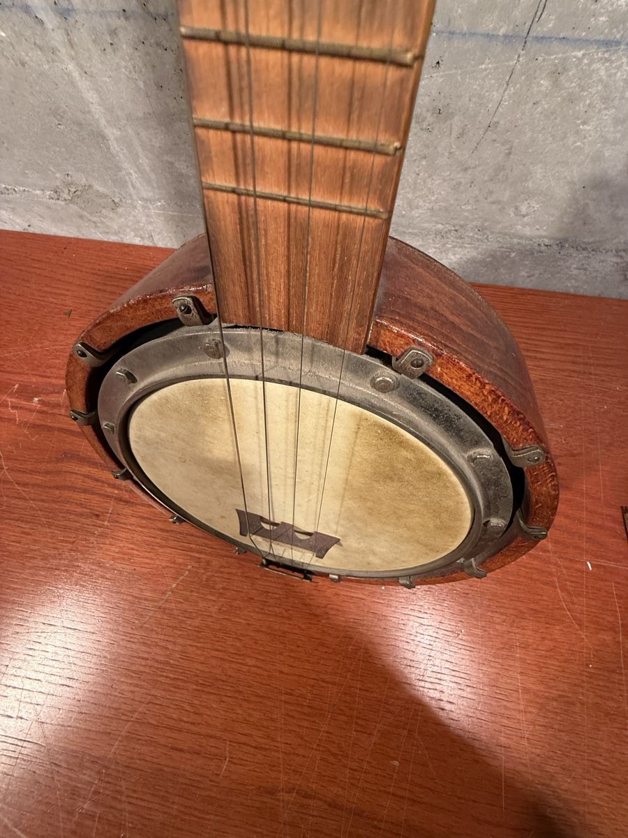 Vintage Strumenti musicali: Banjo vintage  avec étui, – Usato da Lausanne venduto da artnouveau04 4