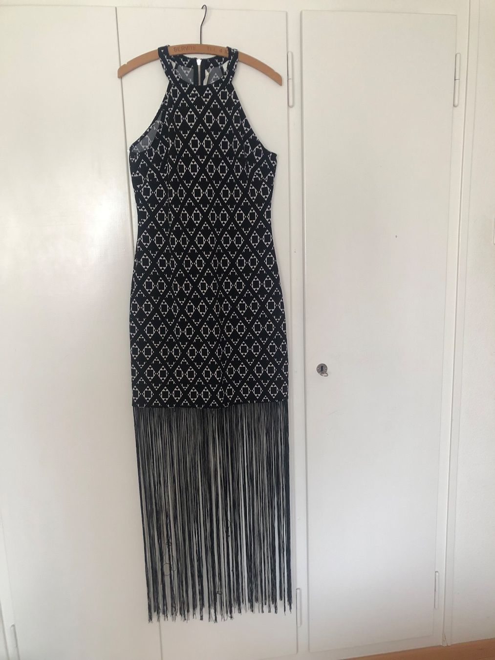 H&M Kleider: Kleid gefranselt Gr 40 – Gebraucht aus Zürich von Herbion1 1