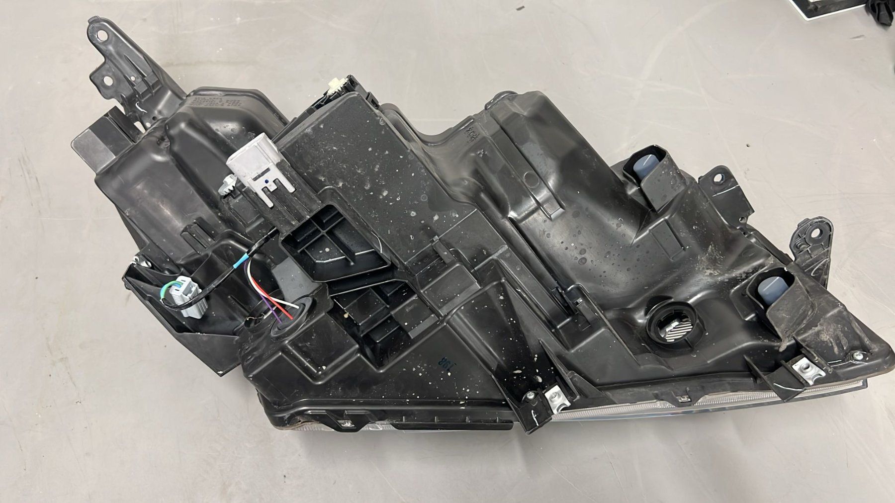 Fari: Scheinwerfer Suzuki Vitara – Usato da Bilten venduto da Porsche037 1