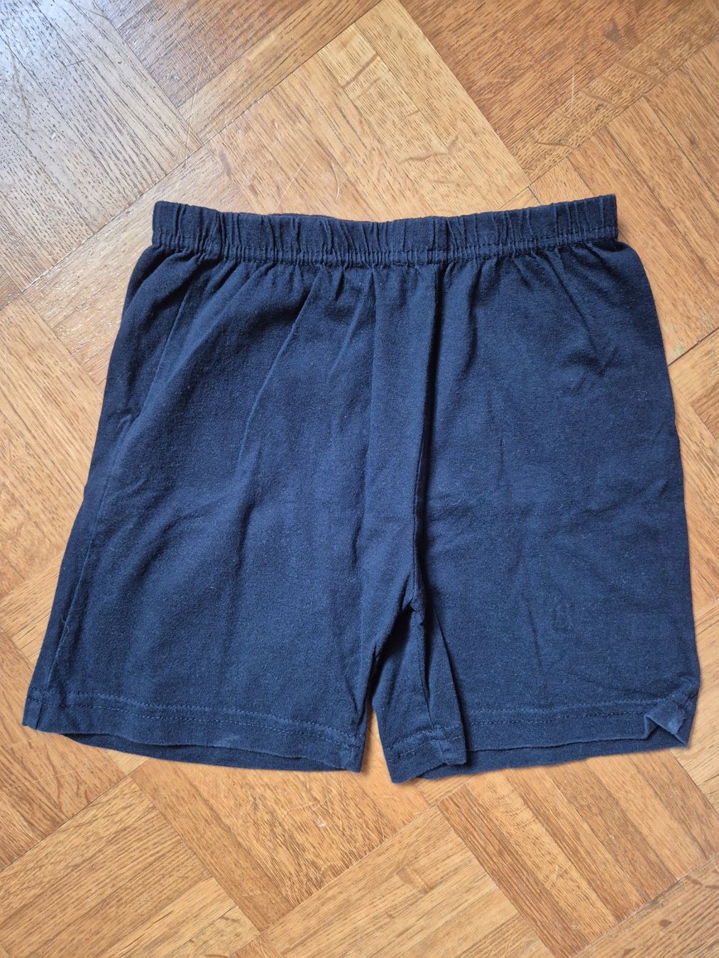 Pantaloni: Shorts schwarz, Gr. 110/116 – Usato da Dietikon venduto da grafad
