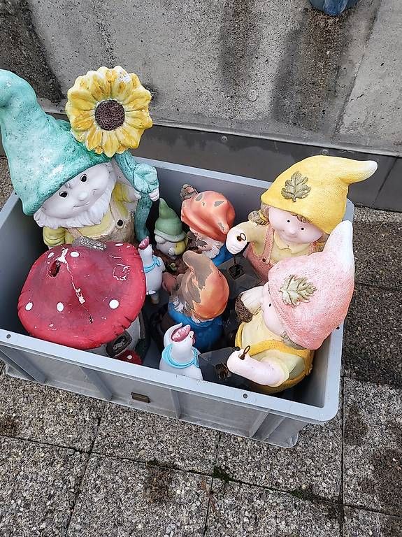 Statuette: Diverse Gartenfiguren  – Usato da Rüti ZH venduto da poopey