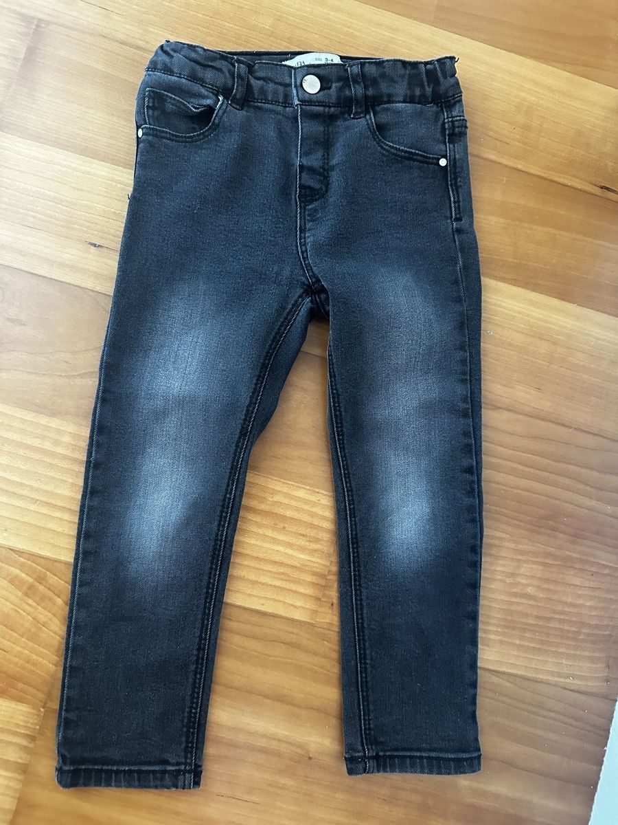 Zara Pantaloni: Zara Jeans 104 – Nuovo (secondo la descrizione) da Birr venduto da YMCA123