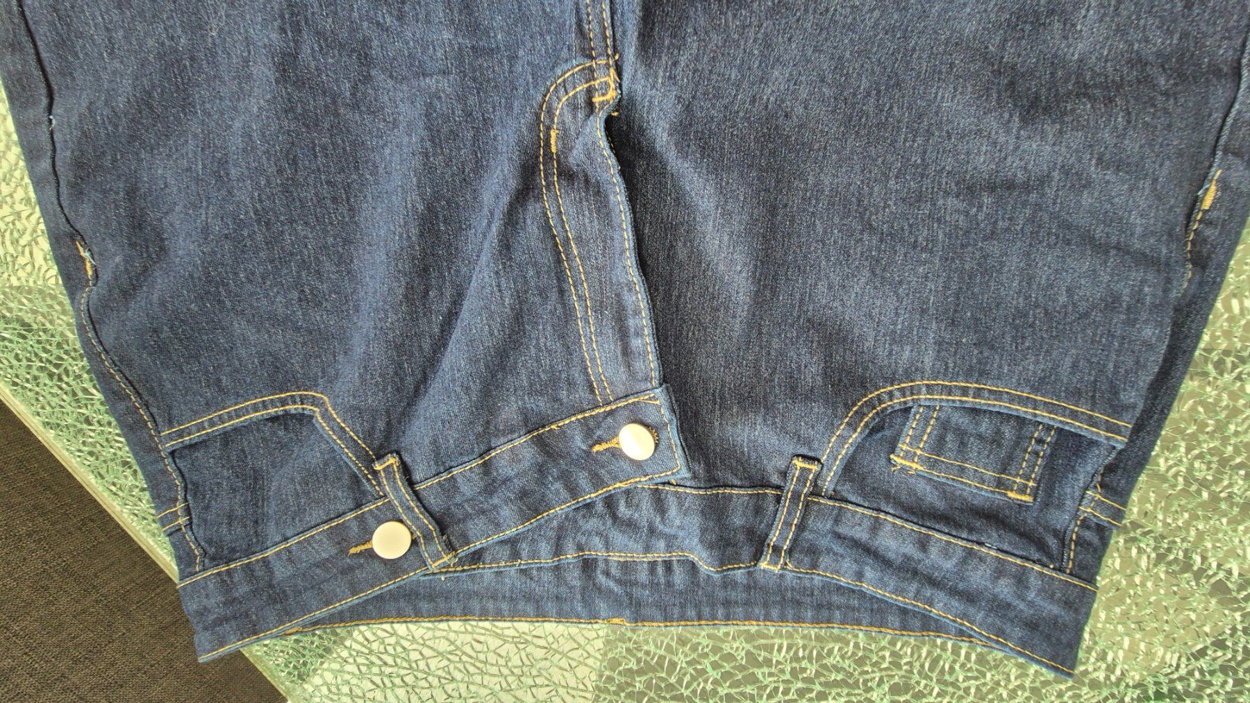 Jeans: Jeans con chiusura storta – Nuovo e nell'imballaggio originale da Gordevio venduto da RUBY104 2