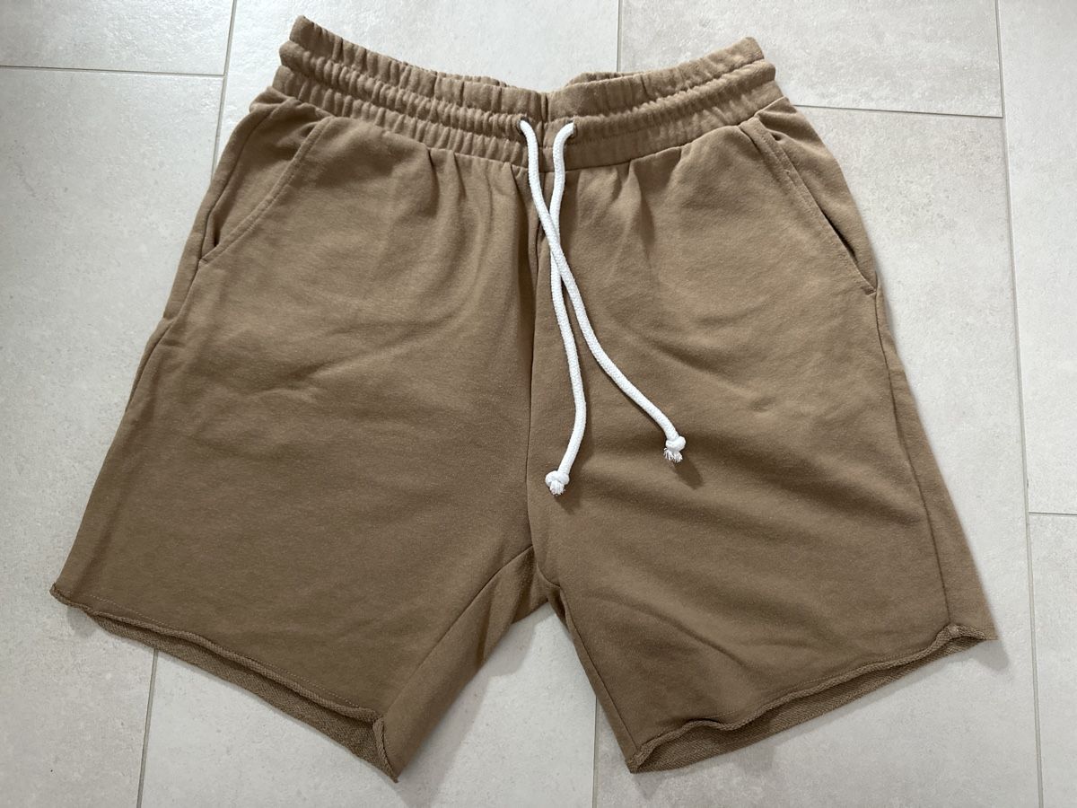 Pantaloni: Herren Shorts beige Grösse M – Usato da Zug venduto da Hehe