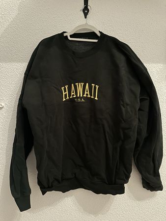 Brand Melville Sweatshirt