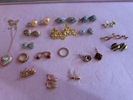 Lot bijoux fantaisie colliers bagues boucles neuf