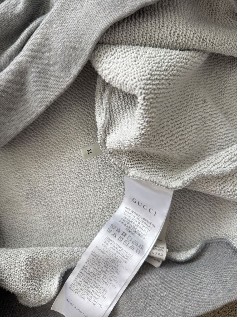 Gucci Pulls & Sweat-shirts: Gucci Kapuzenpullover grau – D'occasion à Rorschacherberg par drdupor 2