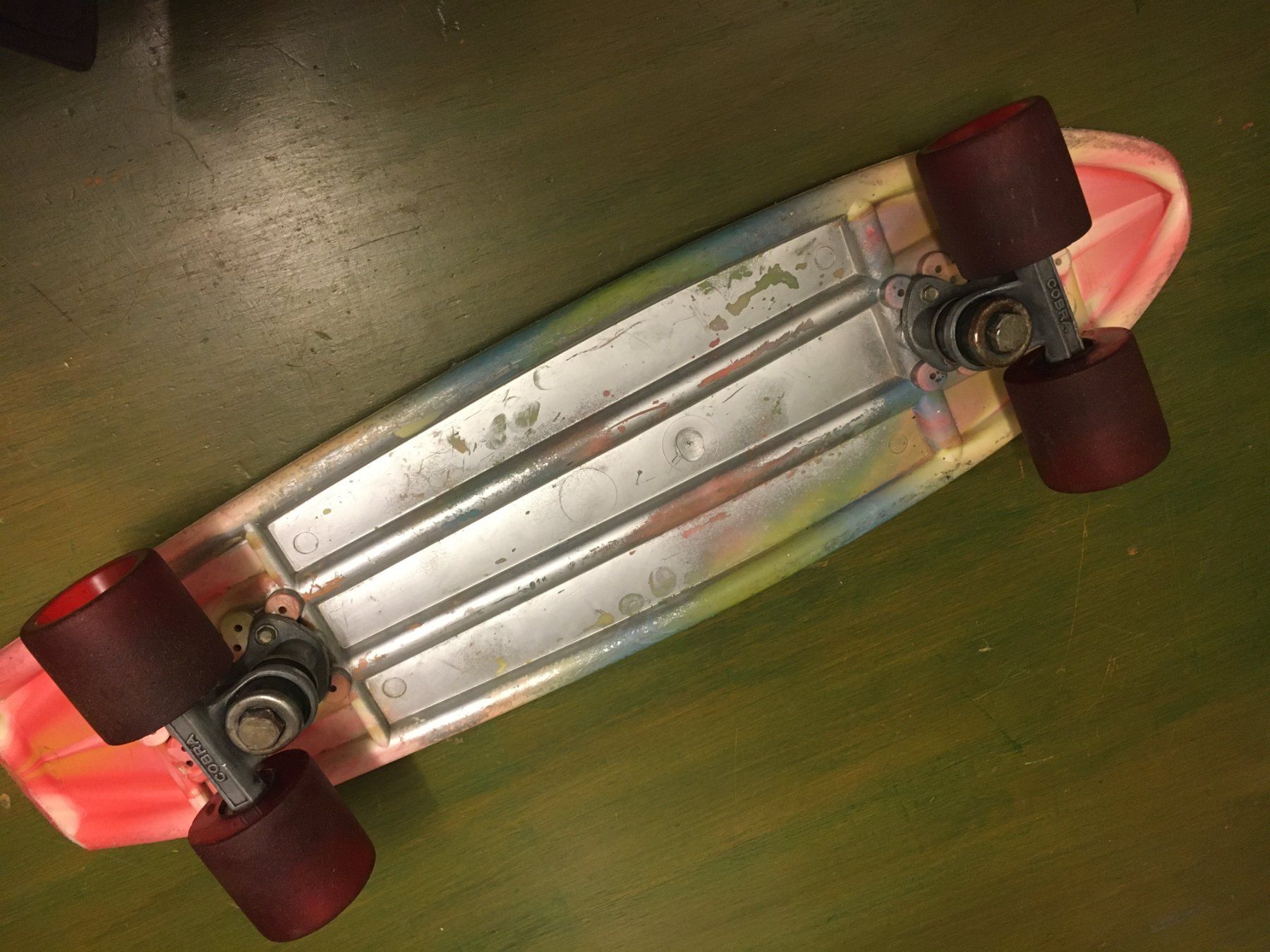 Skateboards: gutes buntes robustes Scateboard – Usato da Zürich venduto da Tivoli2 3