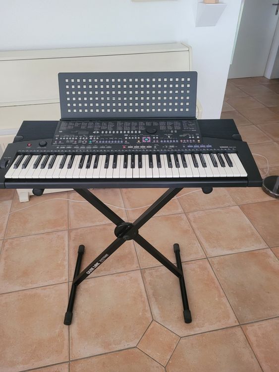 Keyboard PSR 400 mit Ständer und Anleitung top