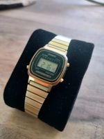 Goldene Casio Armbanduhr für Damen