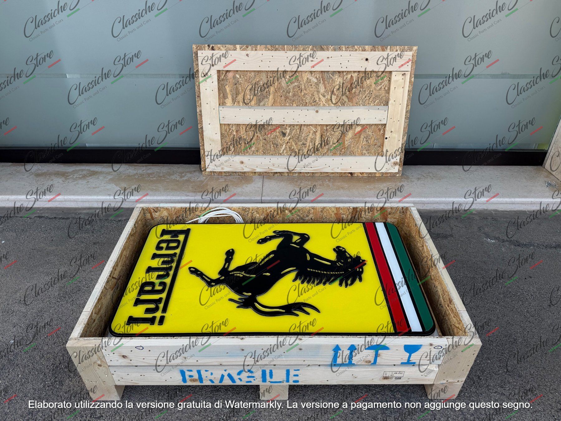 Lampade: Insegna Ferrari – Usato da san giovanni teatino venduto da difulvioracing 2