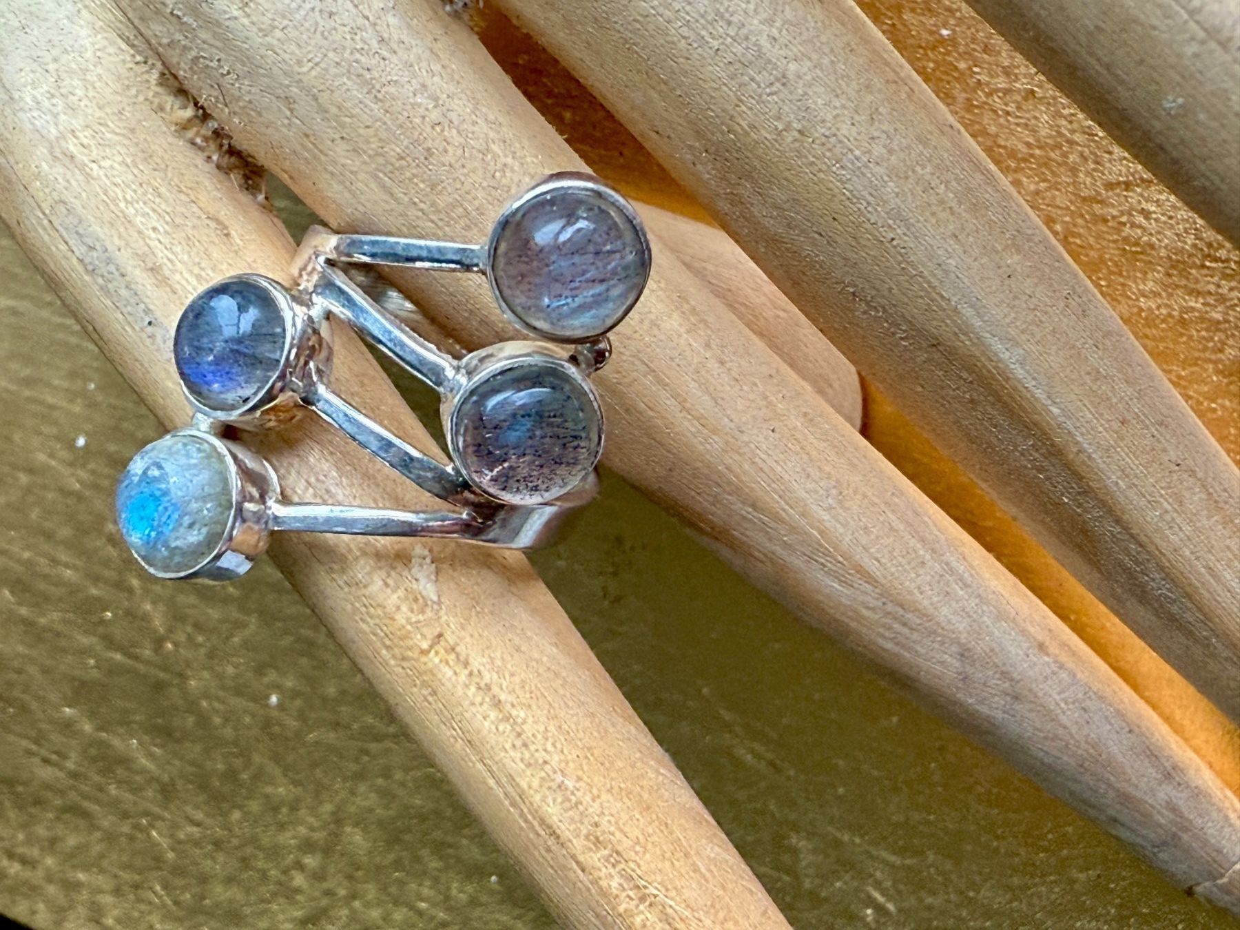 Anelli: Superschöner 925 Silber Ring mit Labradorit Steinen, – Nuovo (secondo la descrizione) da Maienfeld venduto da Cmicky 1
