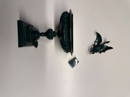 Antike Basilisk Brunnen mit Drachenfigur grün