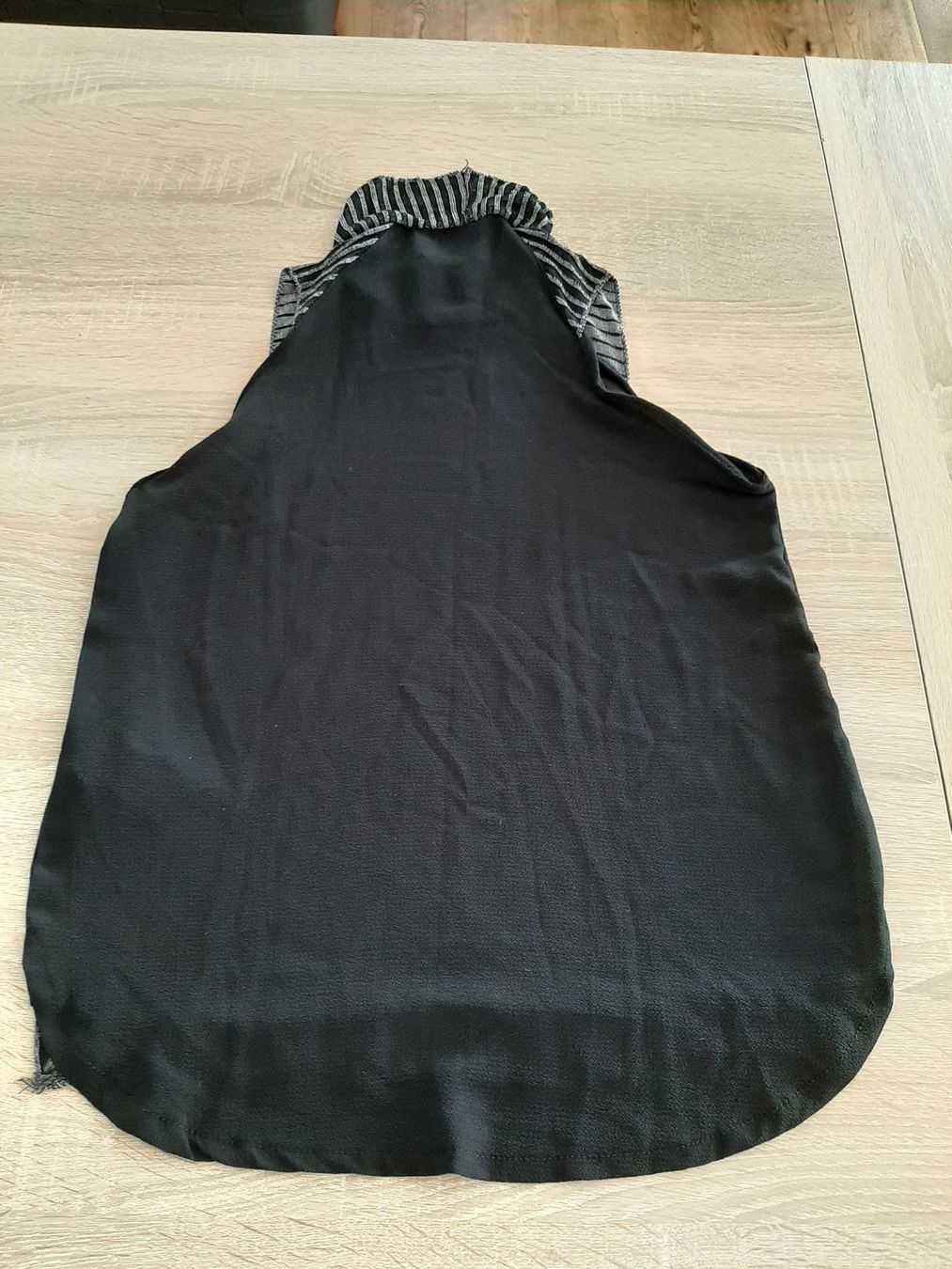 Zara Tops: elegantes Top schwarz mit Silber, Gr. S – Gebraucht aus Menziken von Rien1 4