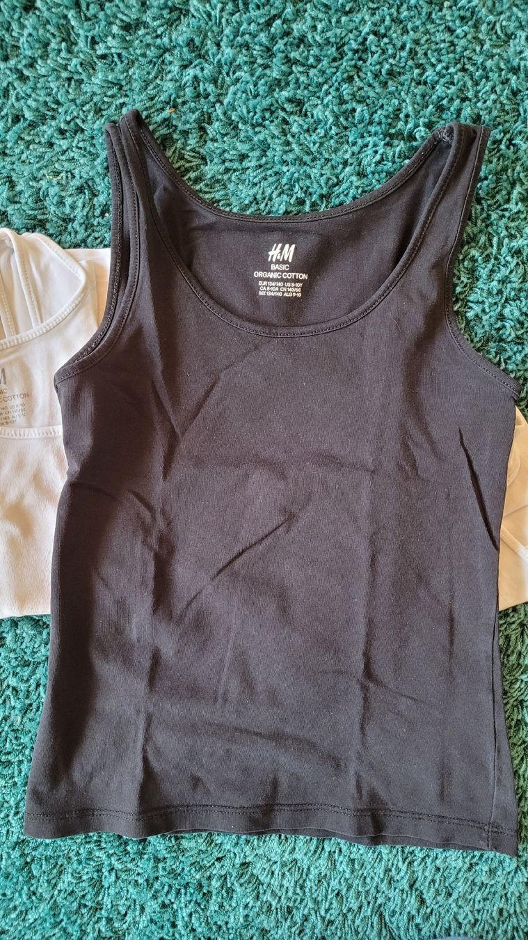 H&M Blusen, T-Shirts & Tops: 4er Pack H&M Basic Tops, Gr. 134/140 – Gebraucht aus Warth von aussieaussie 1
