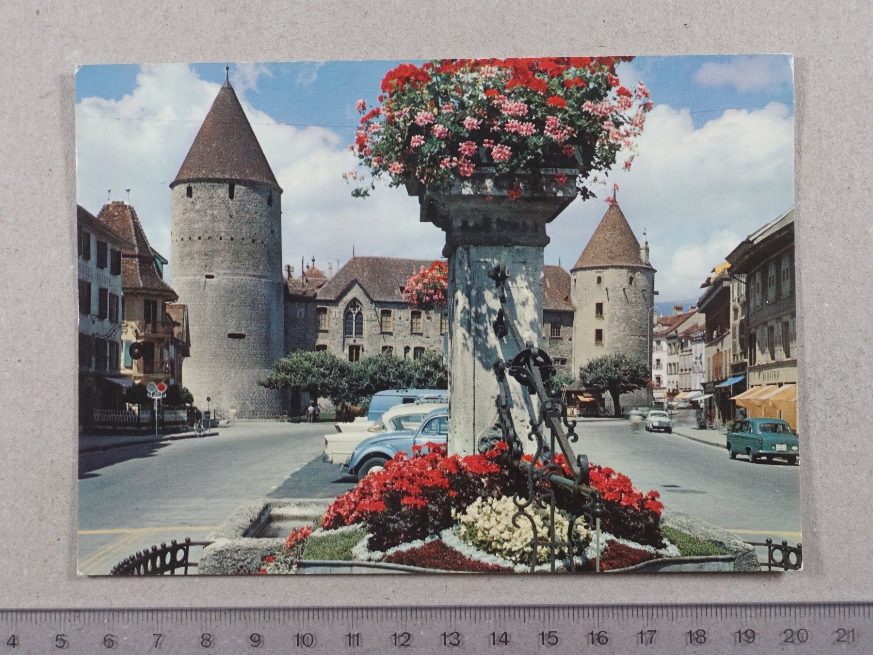Cartoline postali: Yverdon, 1977, le Château – Usato da Lenzburg venduto da fh1