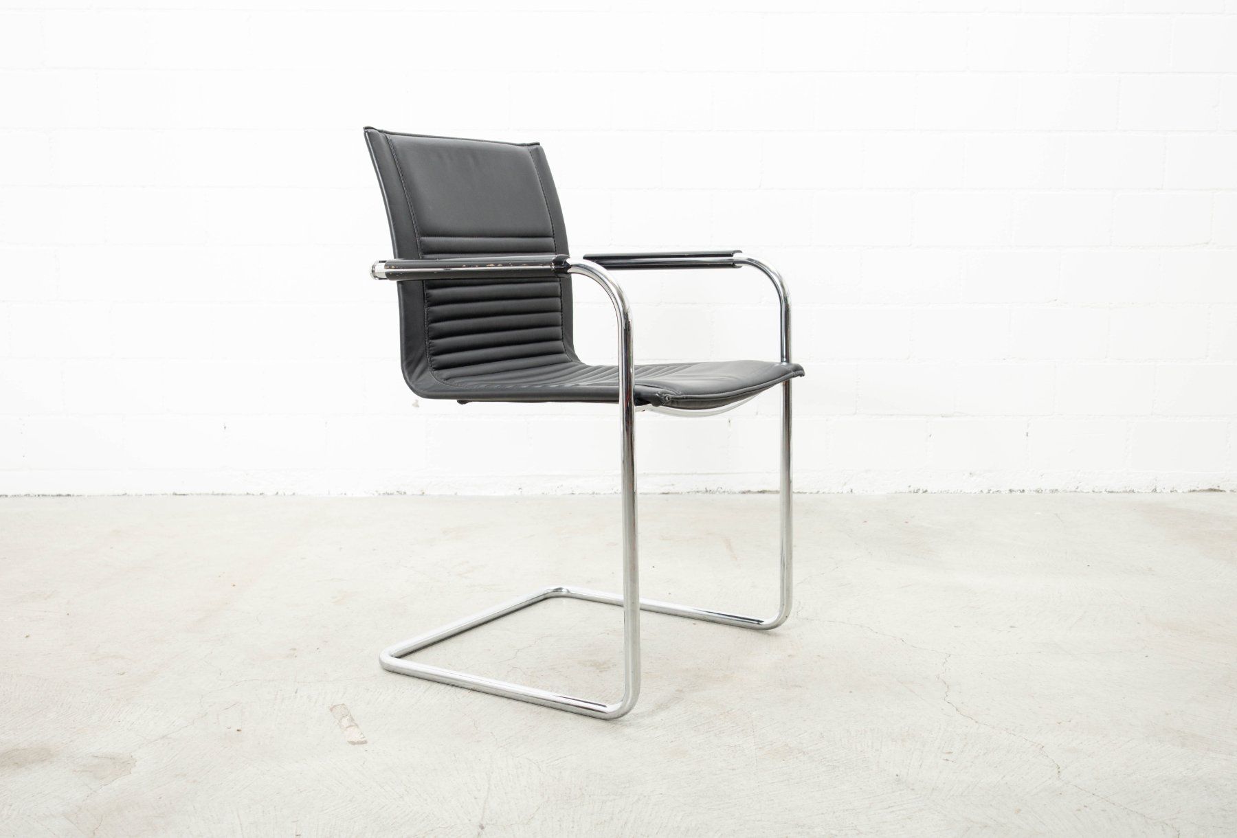 Knoll Sedie: Dialog Freischwinger Walter Knoll Art Collection – Usato da Zürich venduto da ZuercherBrockenhaus