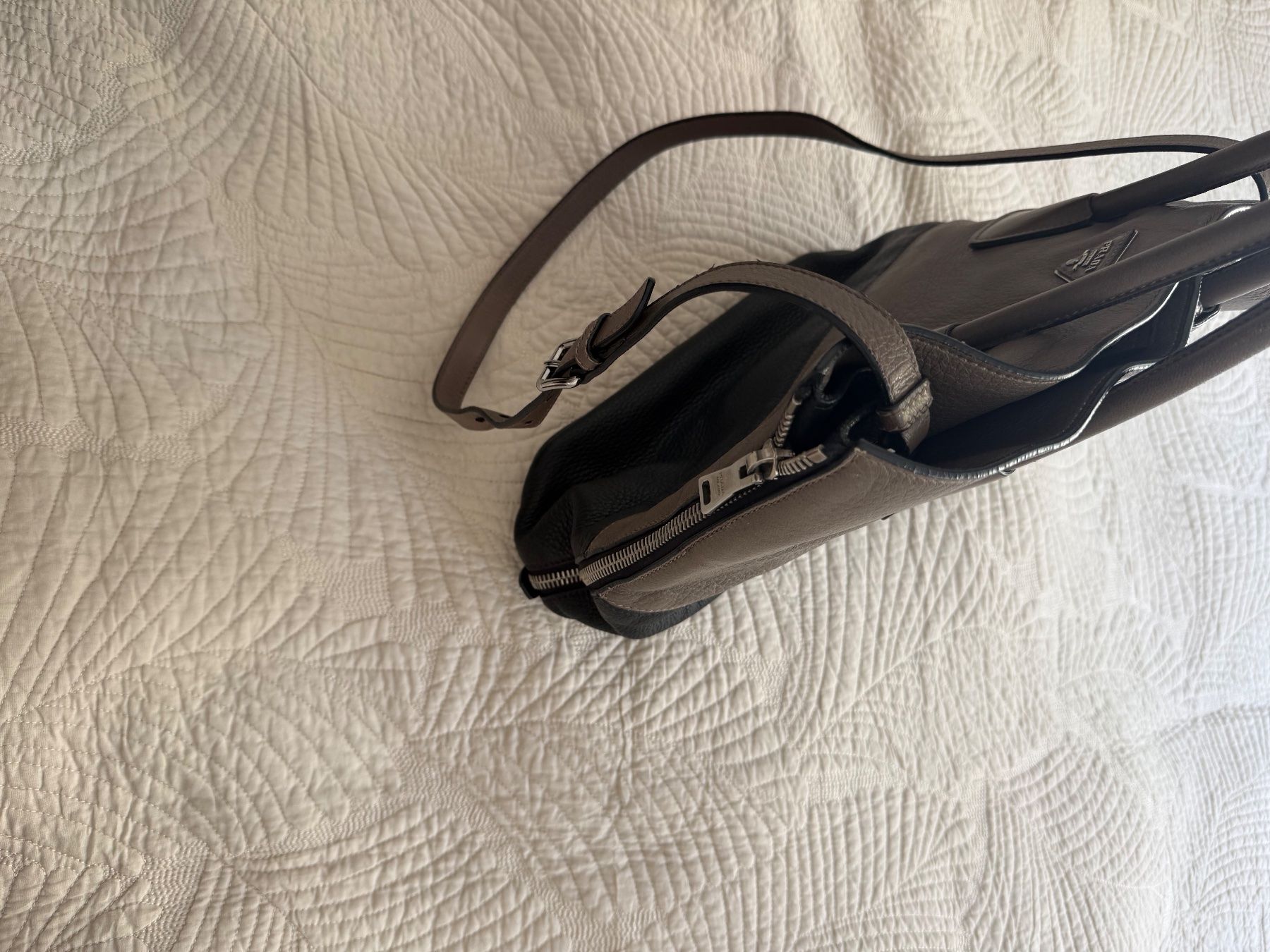 Prada Borse da donna: Prada Original Leather Tote Bag (Model Vitello) – Usato da Maloja venduto da mags413 8