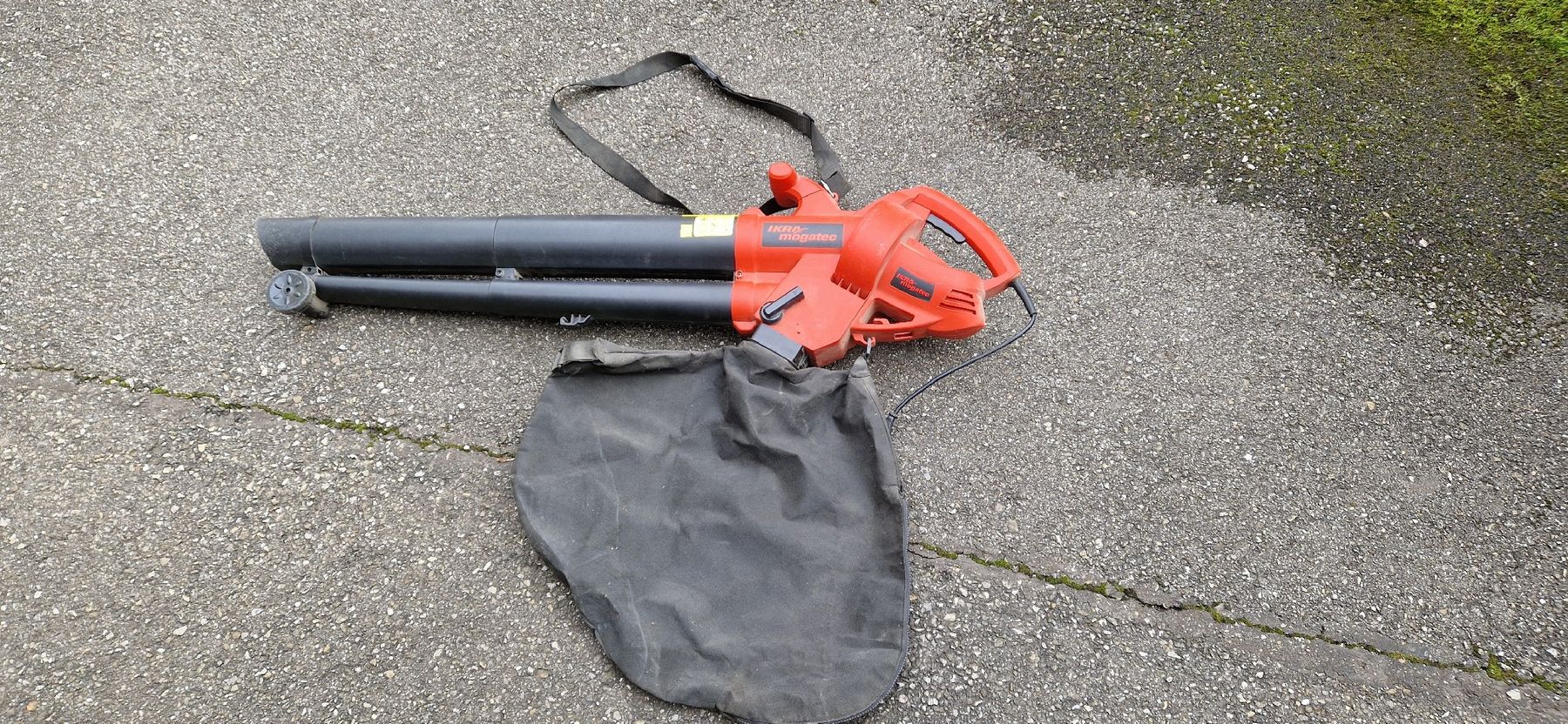 Soffiatori & Aspiratori per foglie: Elektro-Laubbläser/-Sauger Universal – Usato da Huttwil venduto da Gomex35