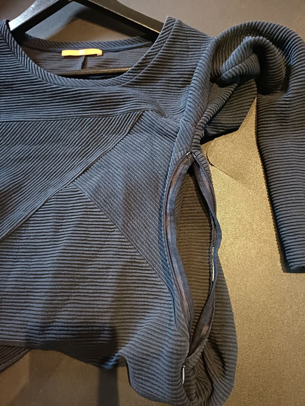 Vestiti: Geripptes Kleid der Marke Boss Casual – Nuovo (secondo la descrizione) da Bergdietikon venduto da Bico01 2