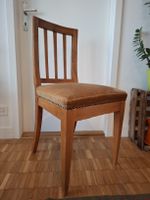Vintage Holzstuhl mit Polstersitz - guter Zustand 