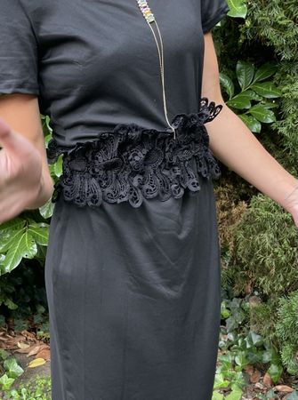 Cintura in pizzo nero con ricami decorativi- nuova 