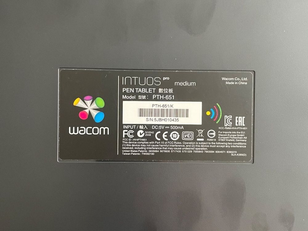 Wacom Intuos Pro medium | Model PTH-651 | Kaufen auf Ricardo