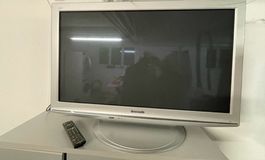 Panasonic TV TX-P42S10ES 220-240V 50/60 Hz 295 W, Silber