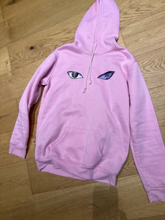 Pull style manga taille M