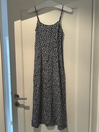 Sommerkleid Monki Gr. 34