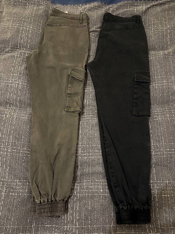 Pantaloni: Pantaloni tipo cargo M/32 – Usato da Bellinzona venduto da giu_2g9f 1