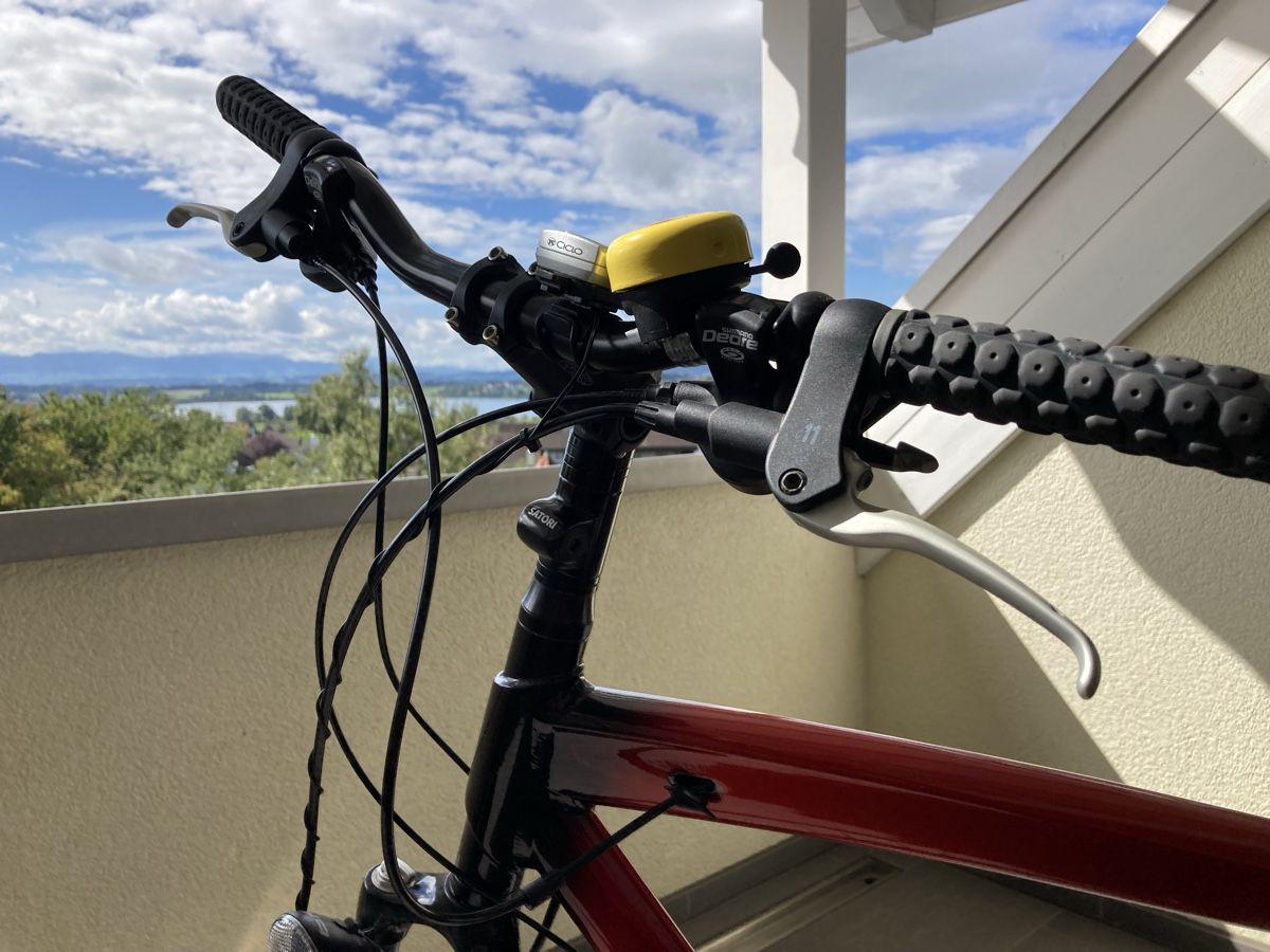 BMW Velos: Original BMW Velo - Rot mit Körbchen – Gebraucht aus Pfäffikon ZH von 8perleamsee10 3