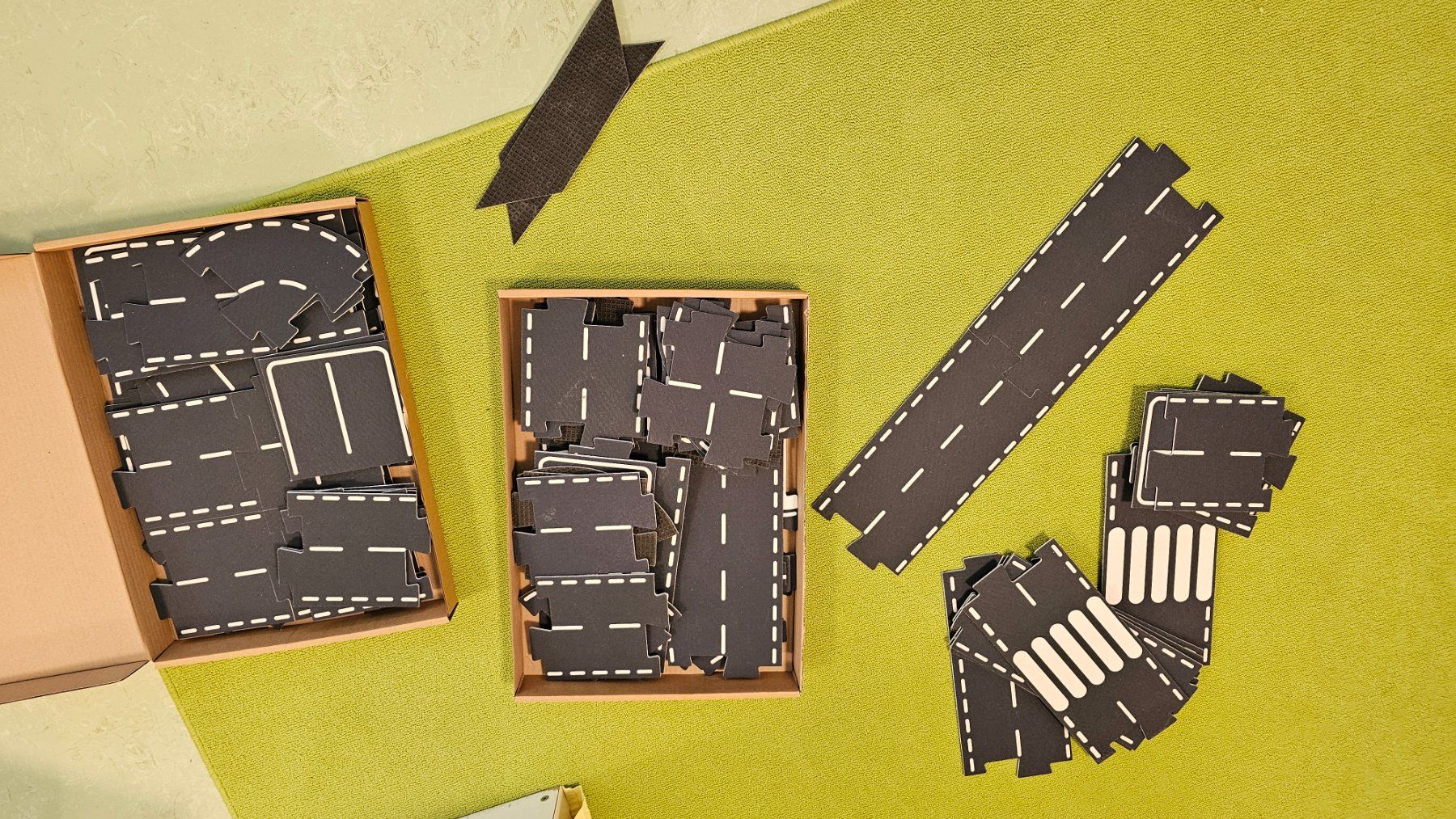 Giocattoli: Strassenbausatz 2x44 Teile – Usato da Uetikon am See venduto da Yava 2