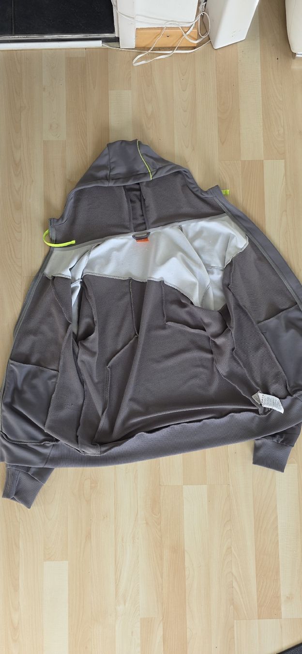 Puma Giacche: GCZ Puma Kapuzenjacke – Nuovo (secondo la descrizione) da Oberengstringen venduto da Jocker-80 1