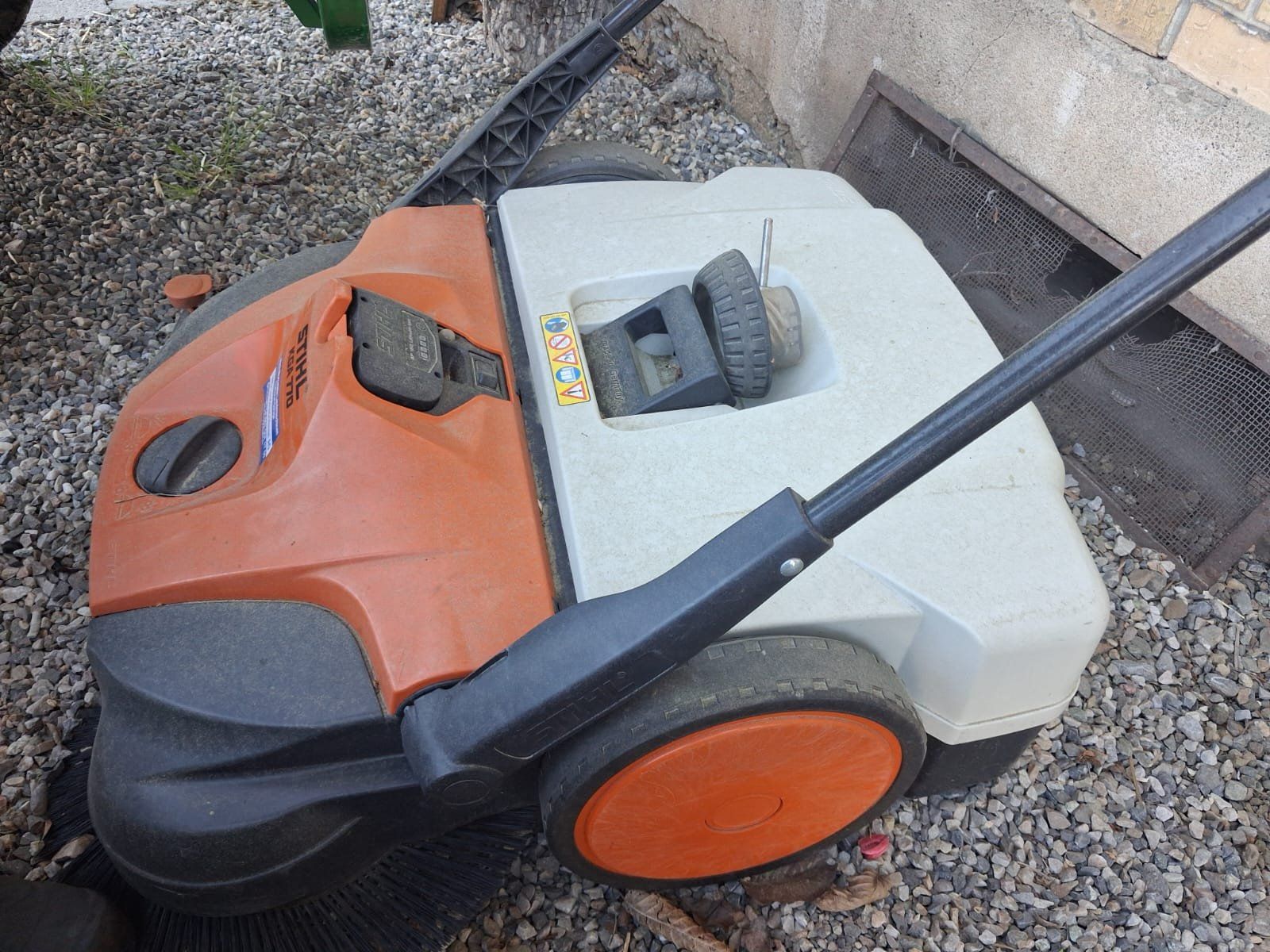Stihl Tutte le macchine: STIHL KGA 770 Kehrmaschine – Usato da Grasswil venduto da LMG 1