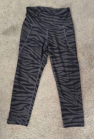 Old Navy Active Leggings Zebra-Print.Grösse S, Sportliche7/8