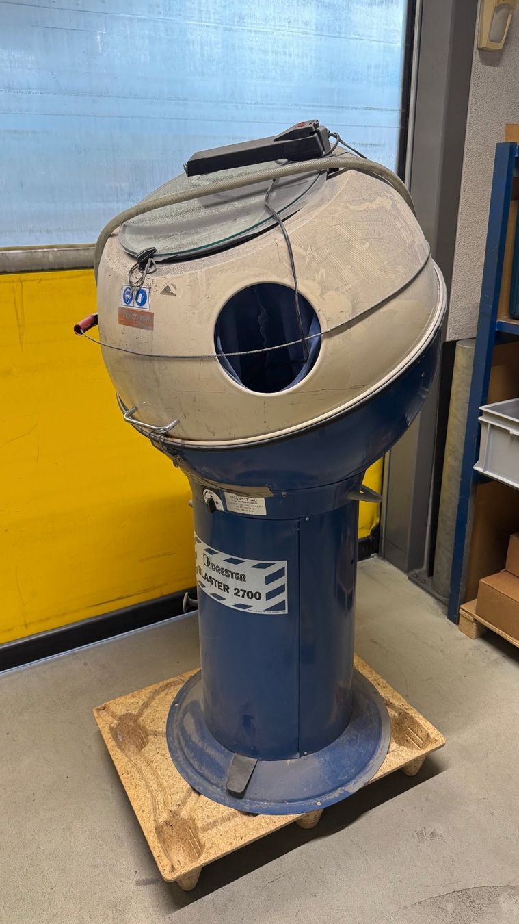 Tutte le macchine: Glasperlstrahl Maschine DRESTER Blaster 2700 – Usato da Thun venduto da BEundTE