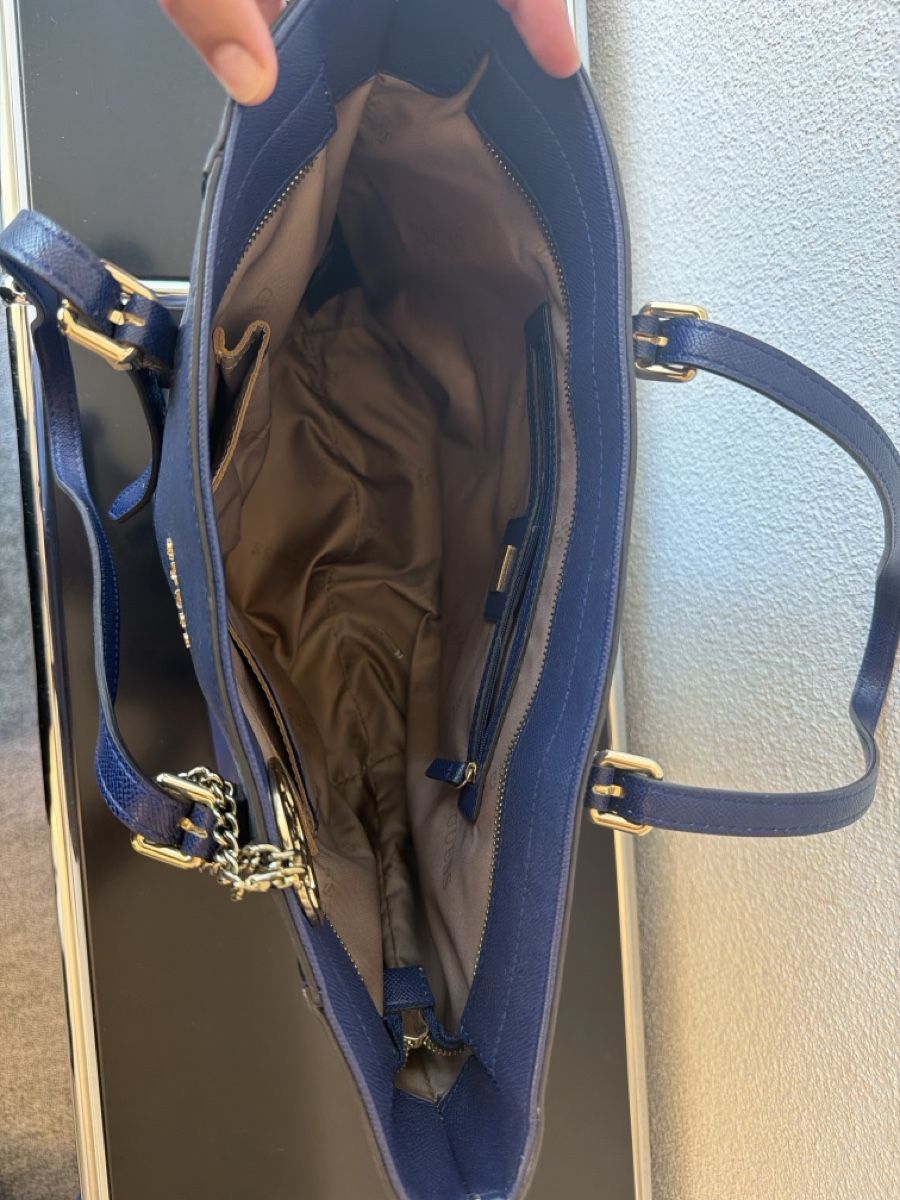 Guess Borse da donna: Guess Handtasche Blau – Usato da Küsnacht ZH venduto da car_s7vs 1