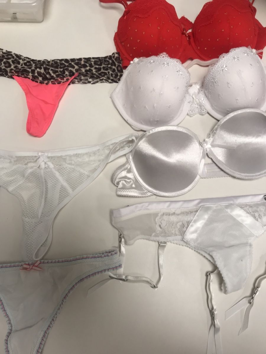 Sonstige Unterwäsche: Sunnliche Unterwäsche, neu: 4BHs, 9Slips – Neu und originalverpackt aus Rothrist von ilodj 4
