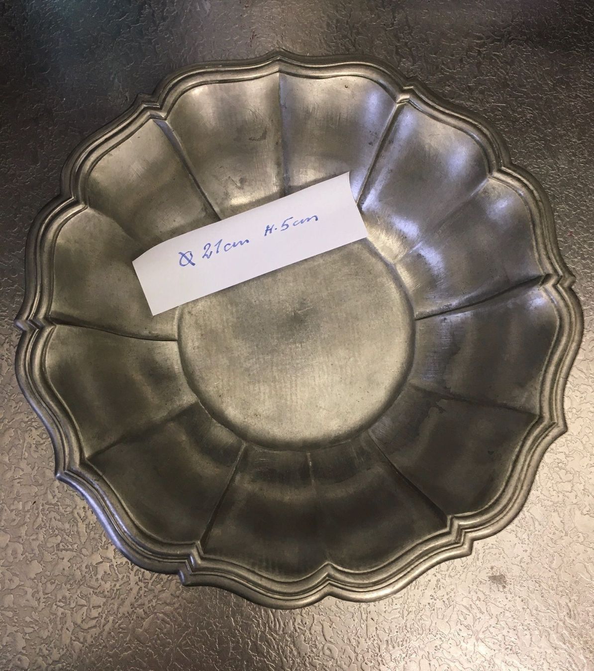 Coupes: Zinnschale mit Prägung – D'occasion à Bern par rewe45