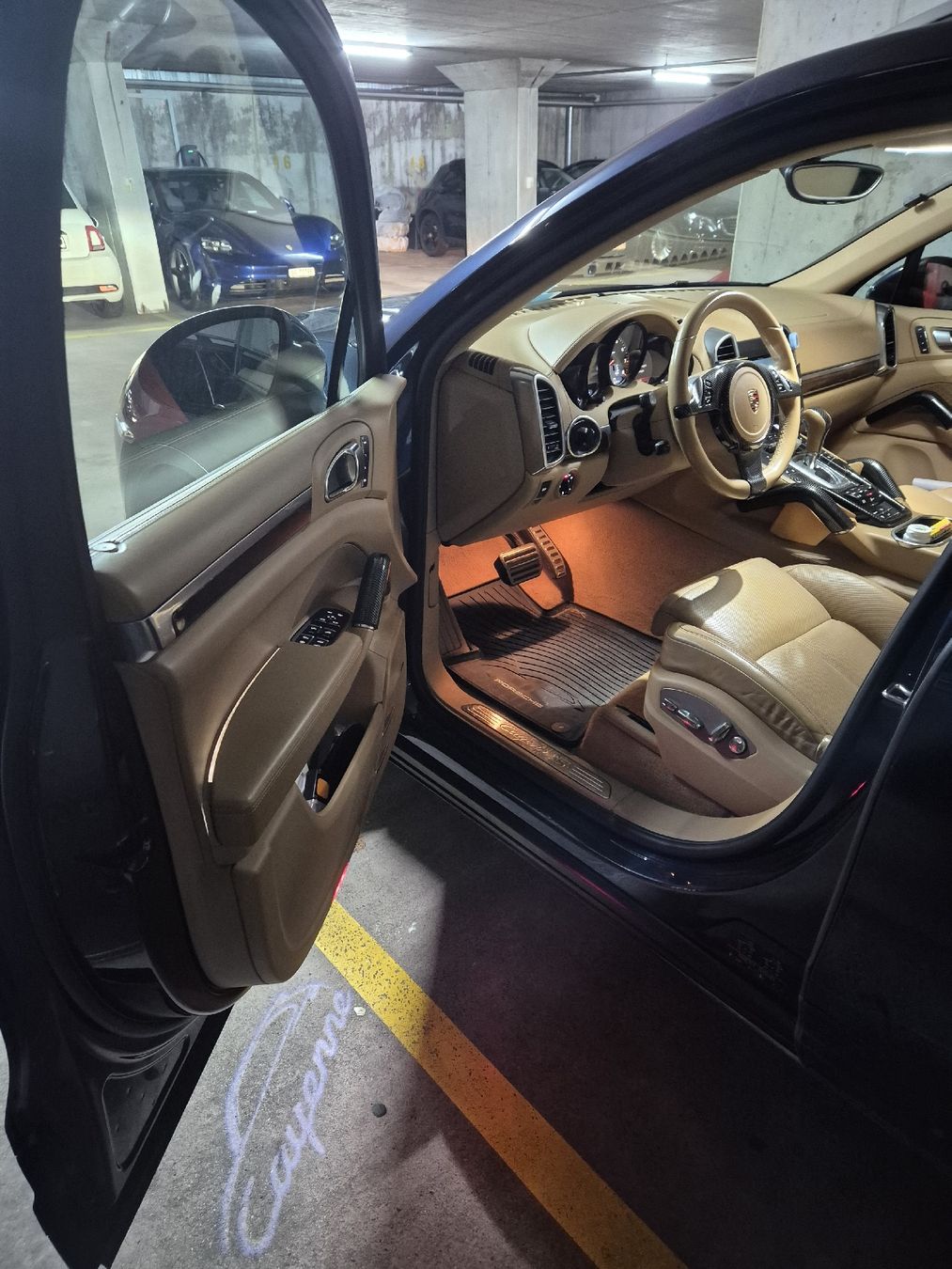 Porsche Automobili: Porsche Cayenne S 2011 – Usato da St Gallen venduto da nelsonr01 7