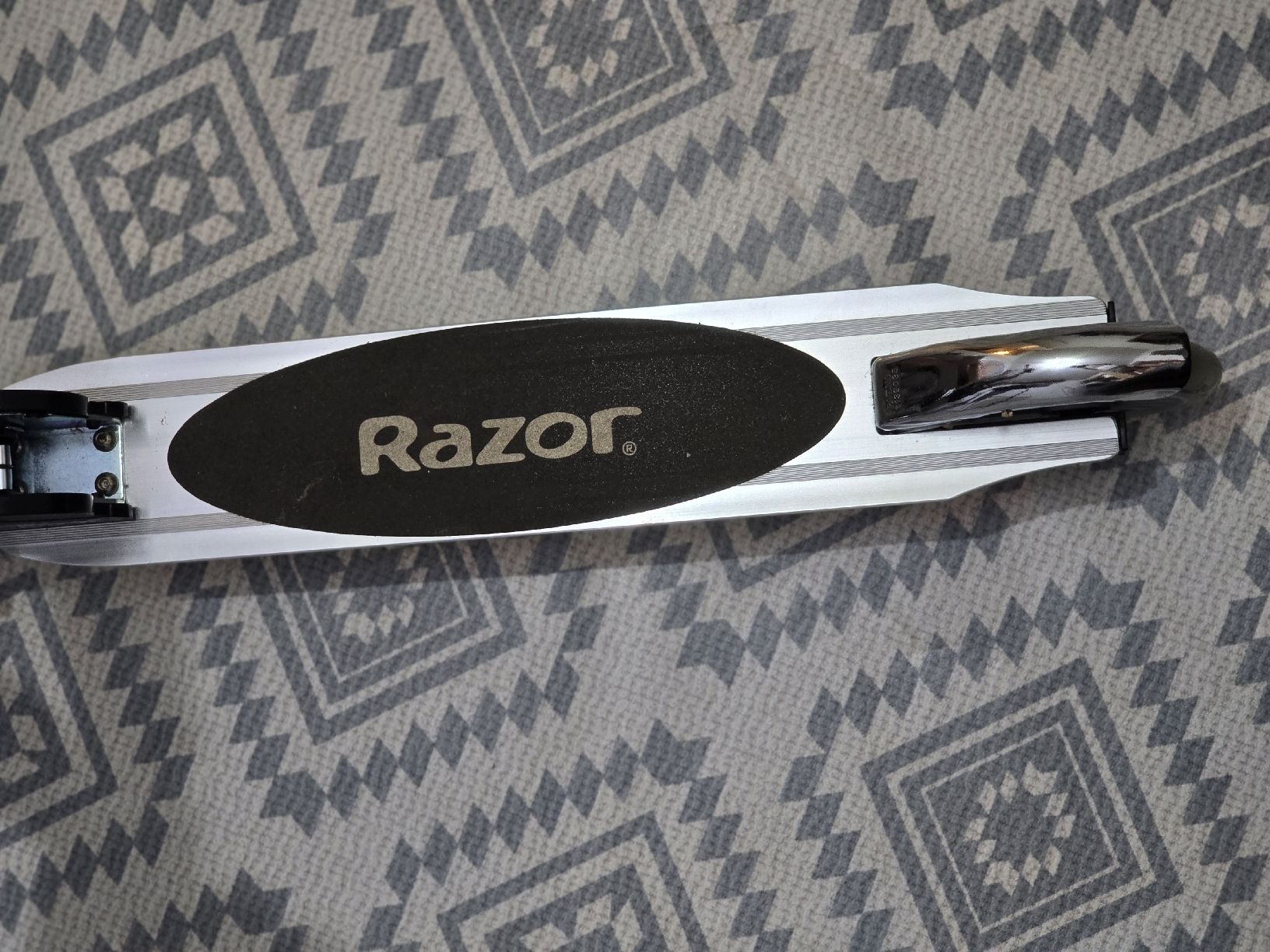 Scooters: Razor Scooter foldable silver like new condition – Gebraucht aus Thalwil von yan_wp8g 7