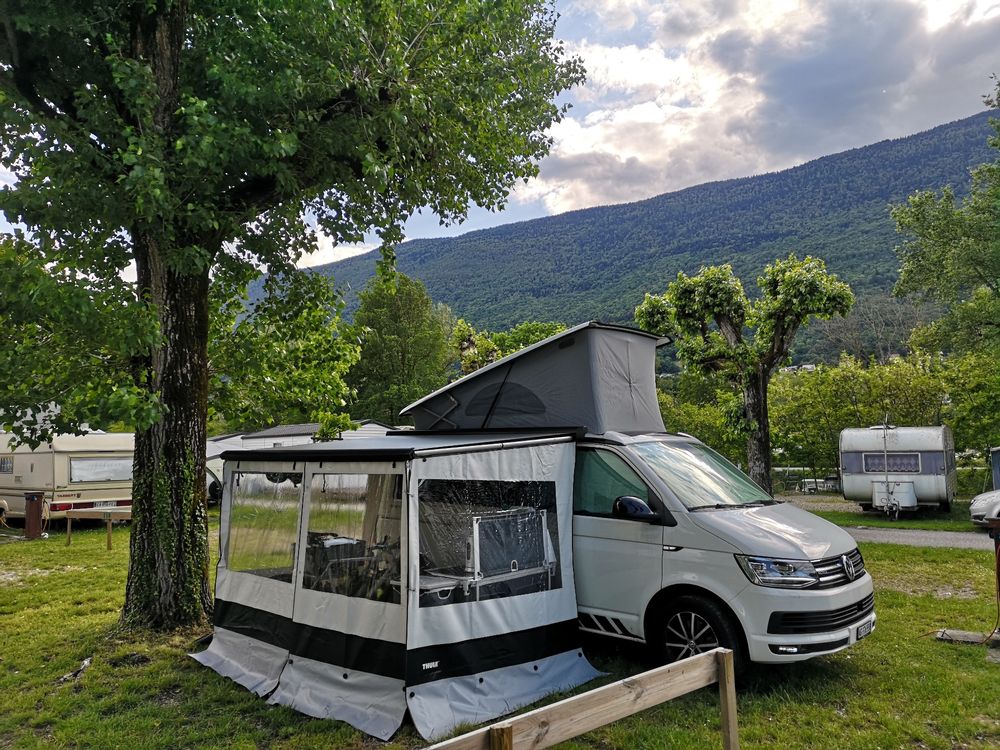 Thule Vorzelte & Markisen: Thule Residence Markisenzelt für VW T5/T6 California – Gebraucht aus Elfingen von Kwerfeldein