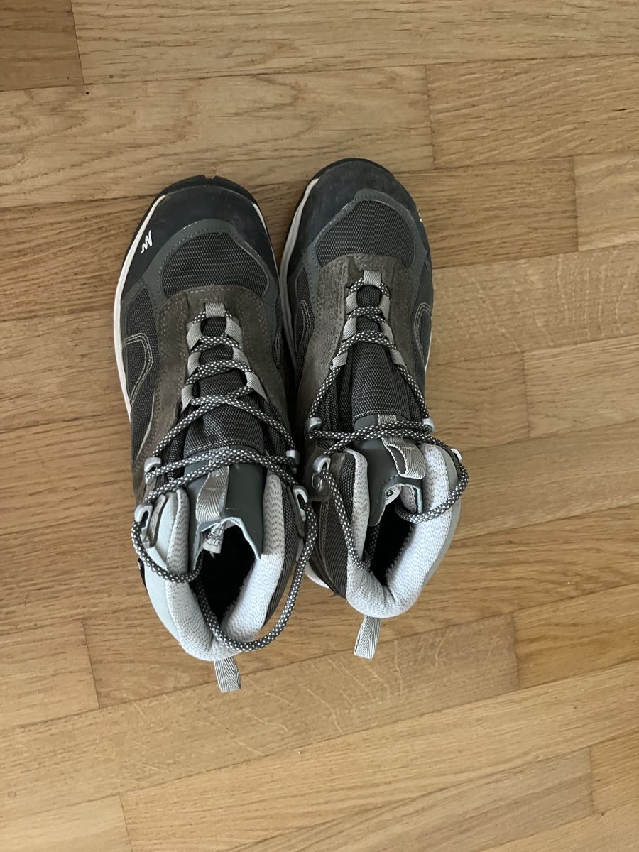 Decathlon Scarpe da donna: Chaussures de marche Quechua – Usato da Neuchâtel venduto da Ariane_vn00 2