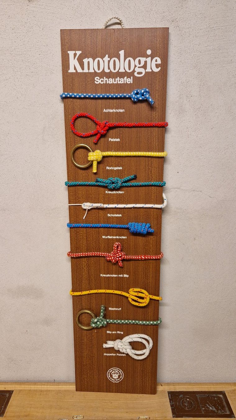 Tutte le decorazioni: Vintage Knotentafel – Usato da Gstaad venduto da Ise_129ch