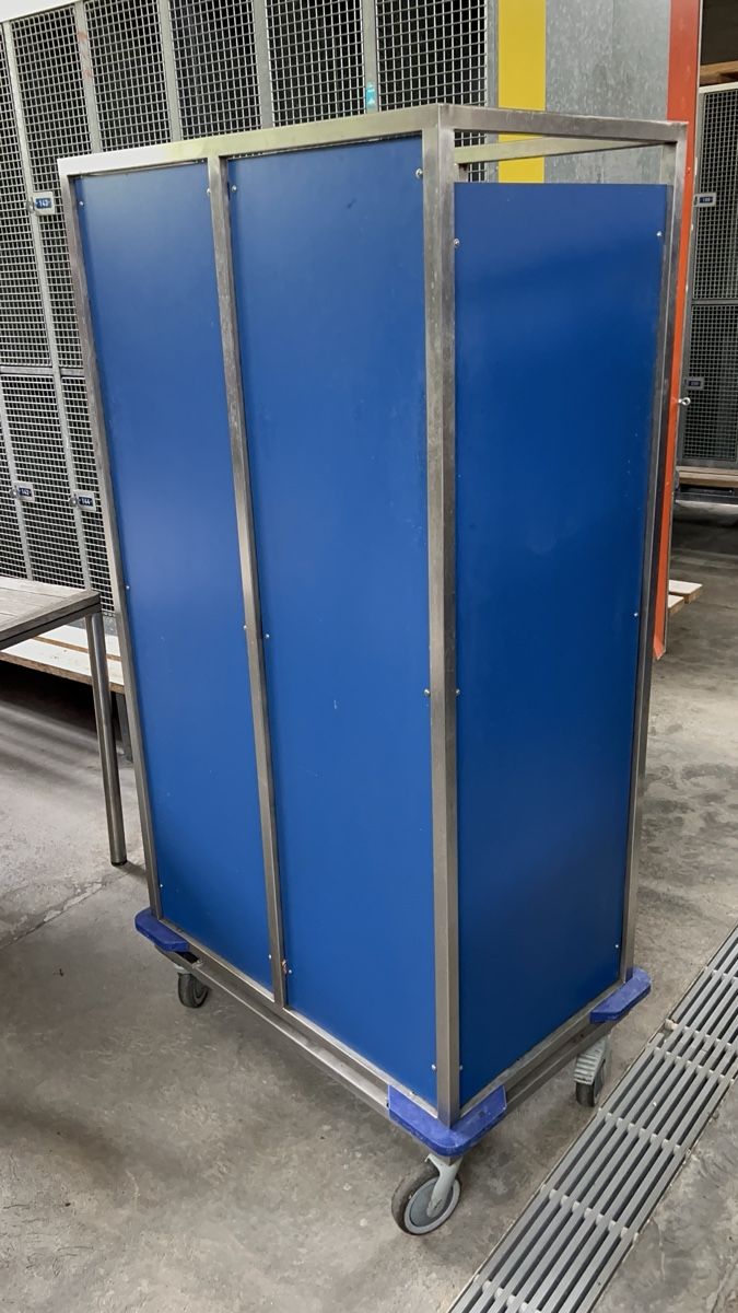 Möbel & Einrichtung: Tablettwagen Trolley für 2x15 Tabletts, – Gebraucht aus Oberglatt ZH von bestcars01 1